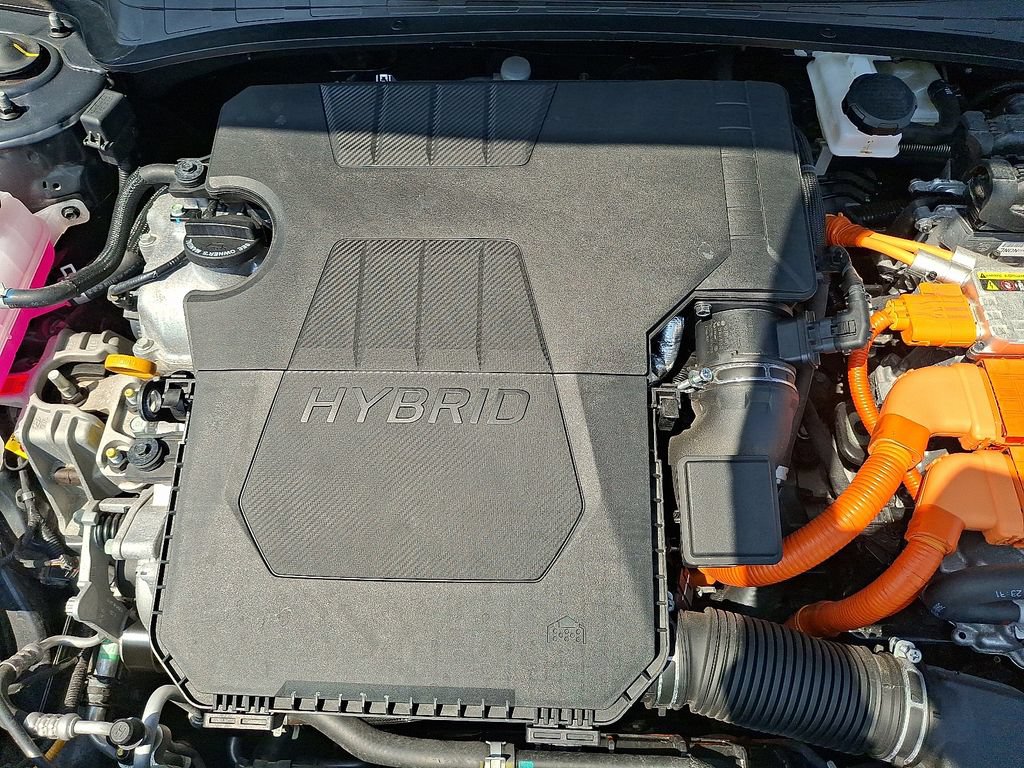 Used 2025 Hyundai Elantra Limited FWD image 27