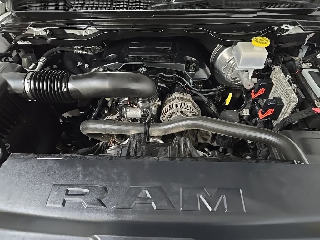 Used 2022 RAM 1500 Limited w/ Body-Colour Bumper Group image 12