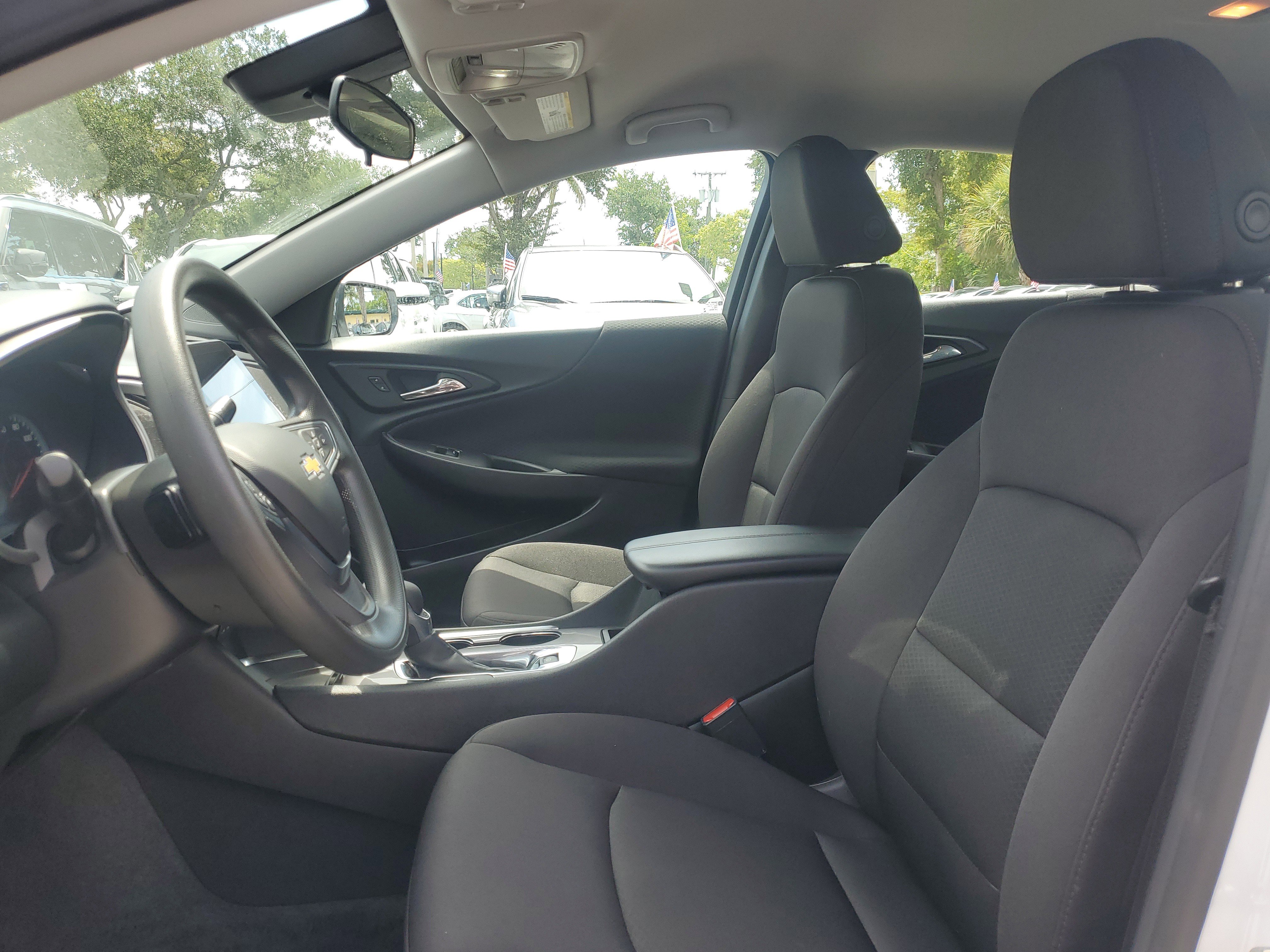 Used 2024 Chevrolet Malibu LT image 9