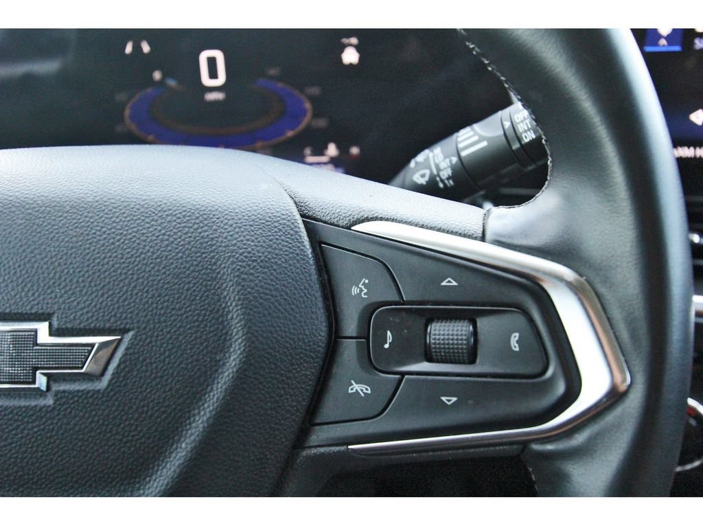Used 2025 Chevrolet Trax ACTIV w/ Sunroof Package FWD image 16