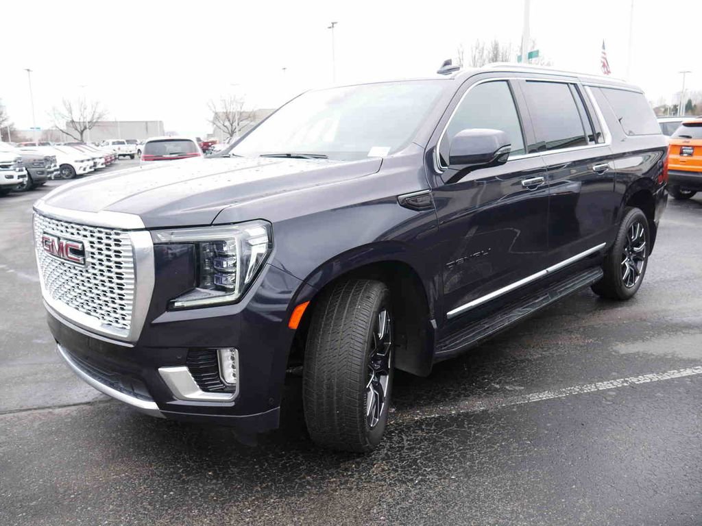 Used 2024 GMC Yukon XL Denali image 4