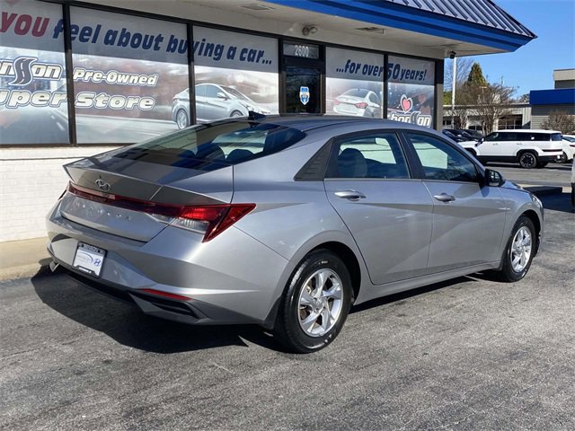 Used 2023 Hyundai Elantra SE image 6