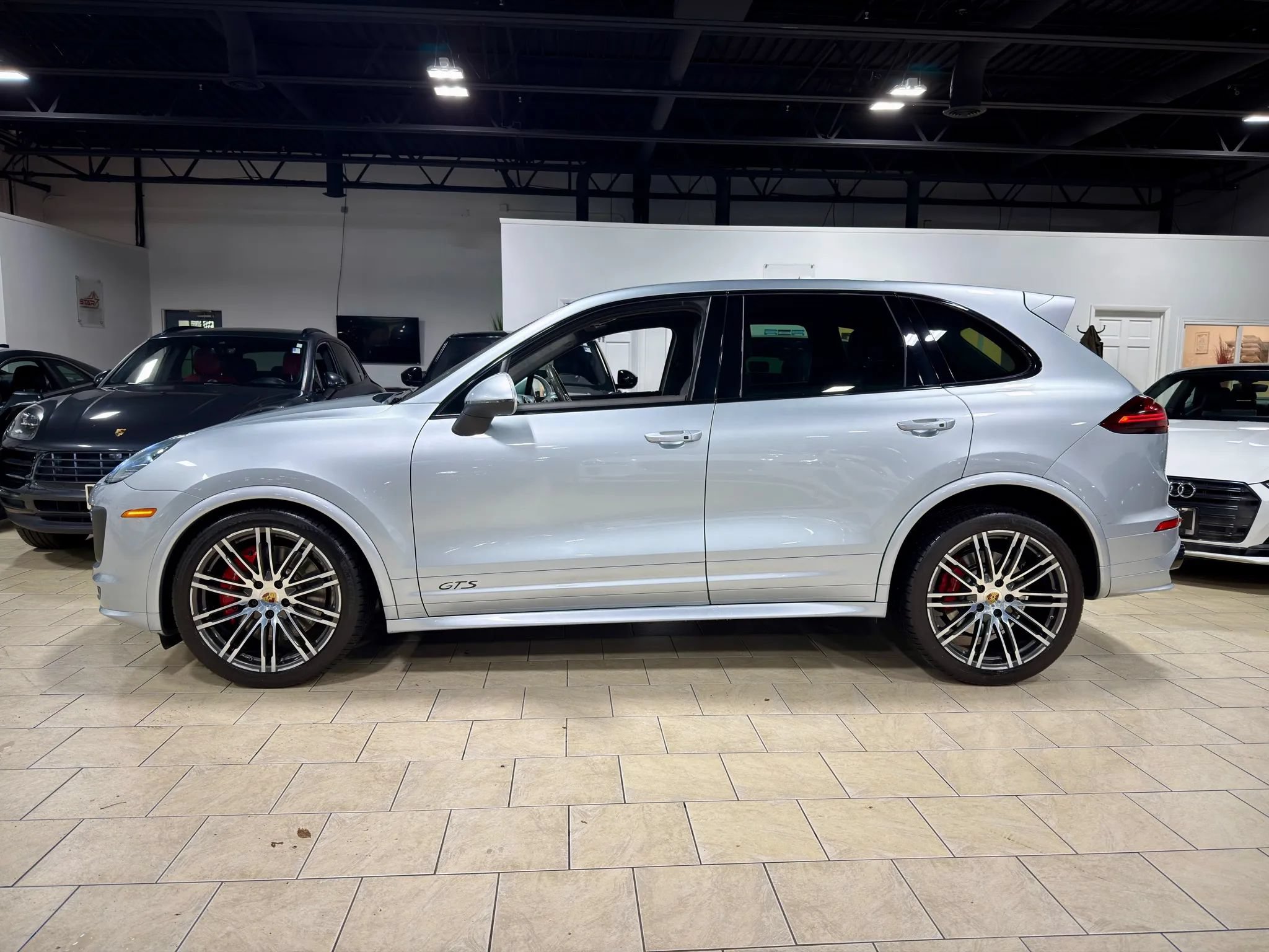 Used 2016 Porsche Cayenne GTS AWD/4WD image 24