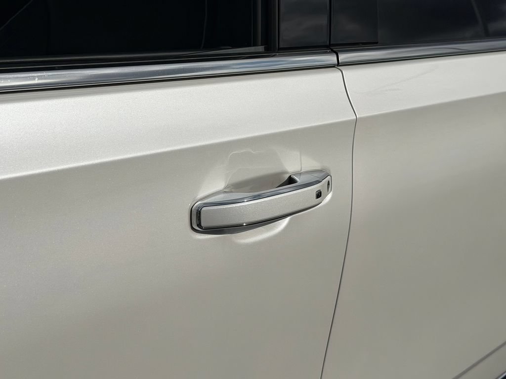 Certified 2023 GMC Yukon XL SLT AWD/4WD image 23