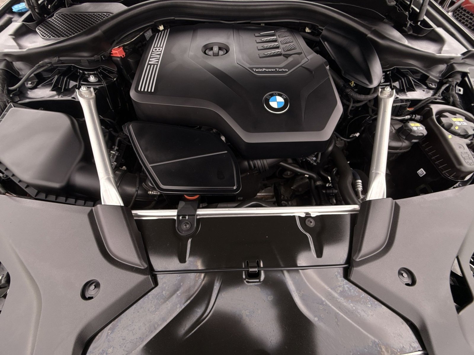 Used 2022 BMW 530i w/ Premium Package image 28