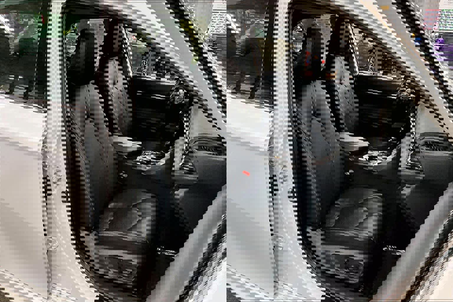 Used 2022 Toyota Camry XSE w/ Navigation Upgrade Package image 9