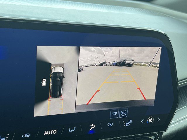 Used 2024 Chevrolet Blazer EV LT image 15