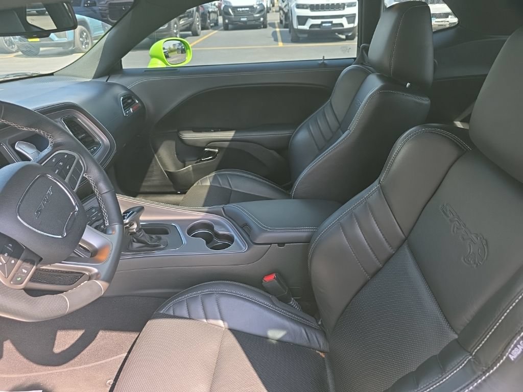 Used 2023 Dodge Challenger SRT Hellcat RWD video 3