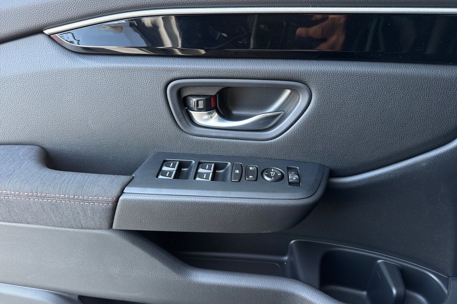 New 2026 Honda Pilot Sport image 29