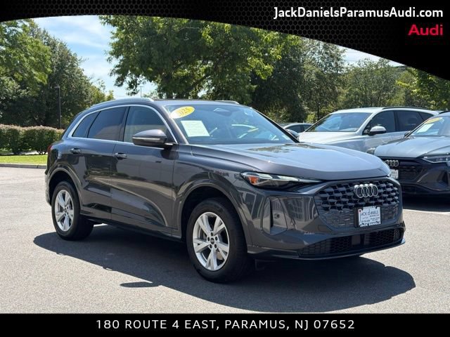 Used 2025 Audi Q5 Premium w/ Convenience Package AWD/4WD image 3