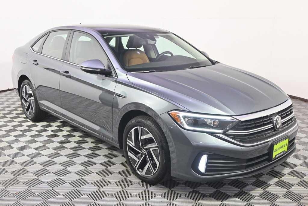 Used 2024 Volkswagen Jetta SEL image 8