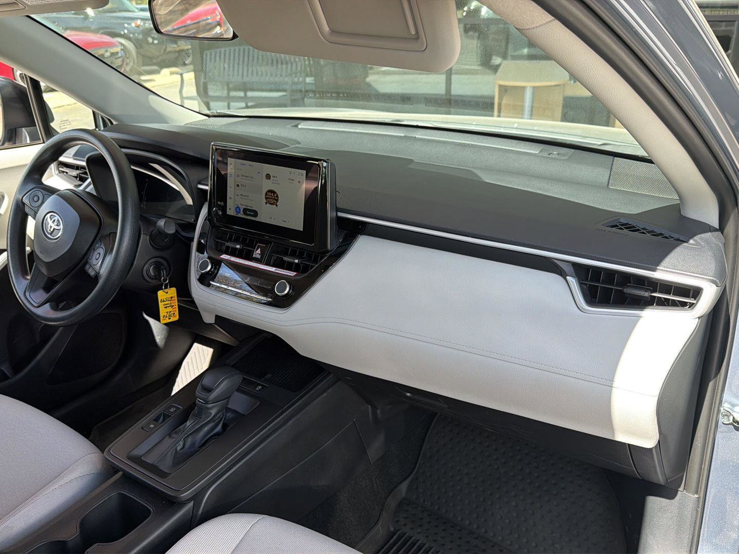 Used 2026 Toyota Corolla Cross L image 14