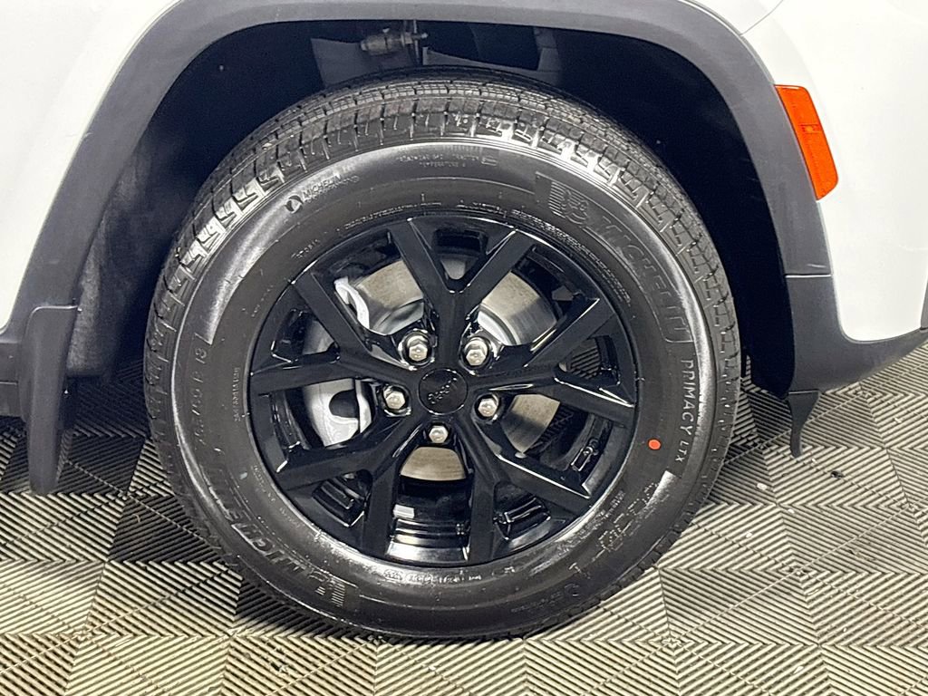 New 2026 Jeep Grand Cherokee Altitude AWD/4WD image 24