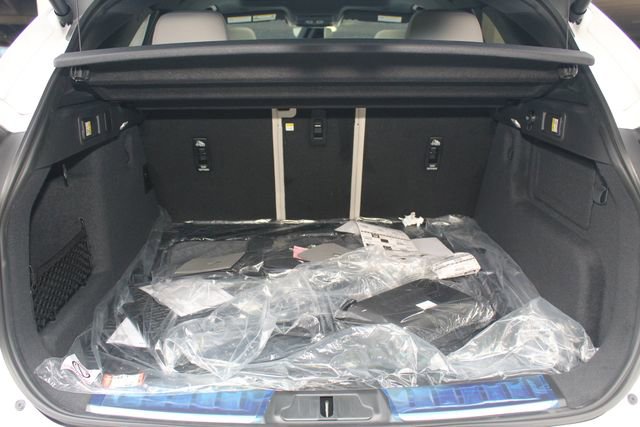 New 2026 Jaguar F-PACE R-Dynamic S image 12