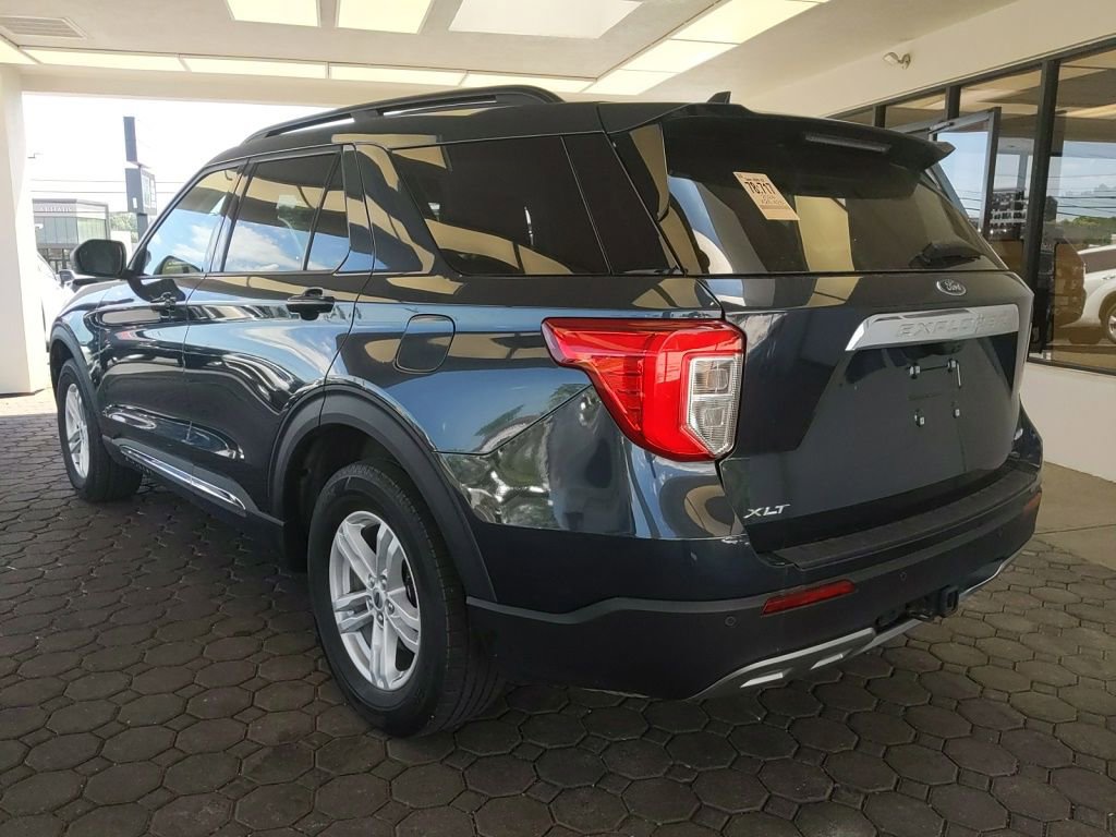 Used 2024 Ford Explorer XLT w/ Equipment Group 202A AWD/4WD image 10