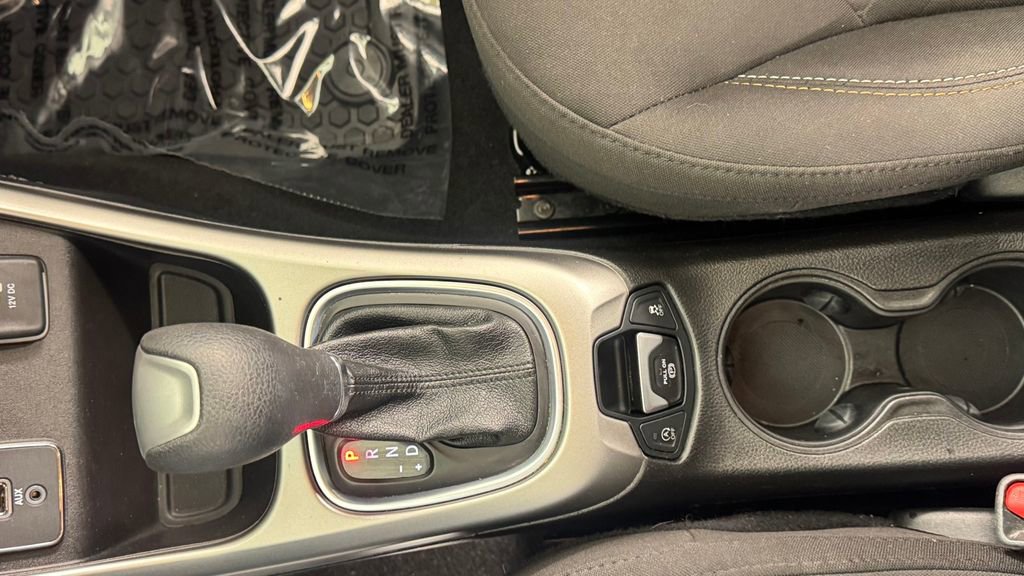 Used 2020 Jeep Compass Sport w/ Cold Weather Group image 28