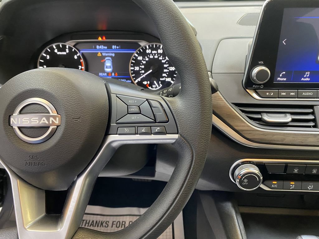 Used 2025 Nissan Altima 2.5 SV FWD image 29