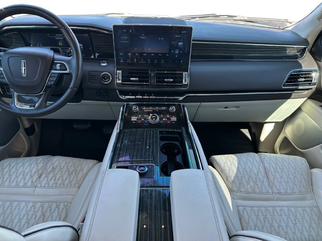 Used 2022 Lincoln Navigator L Black Label AWD/4WD image 32