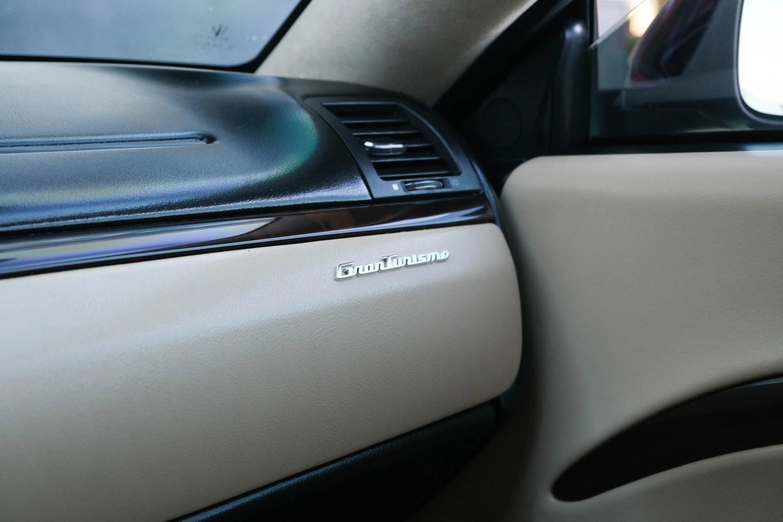 Used 2010 Maserati GranTurismo Coupe 2D image 35