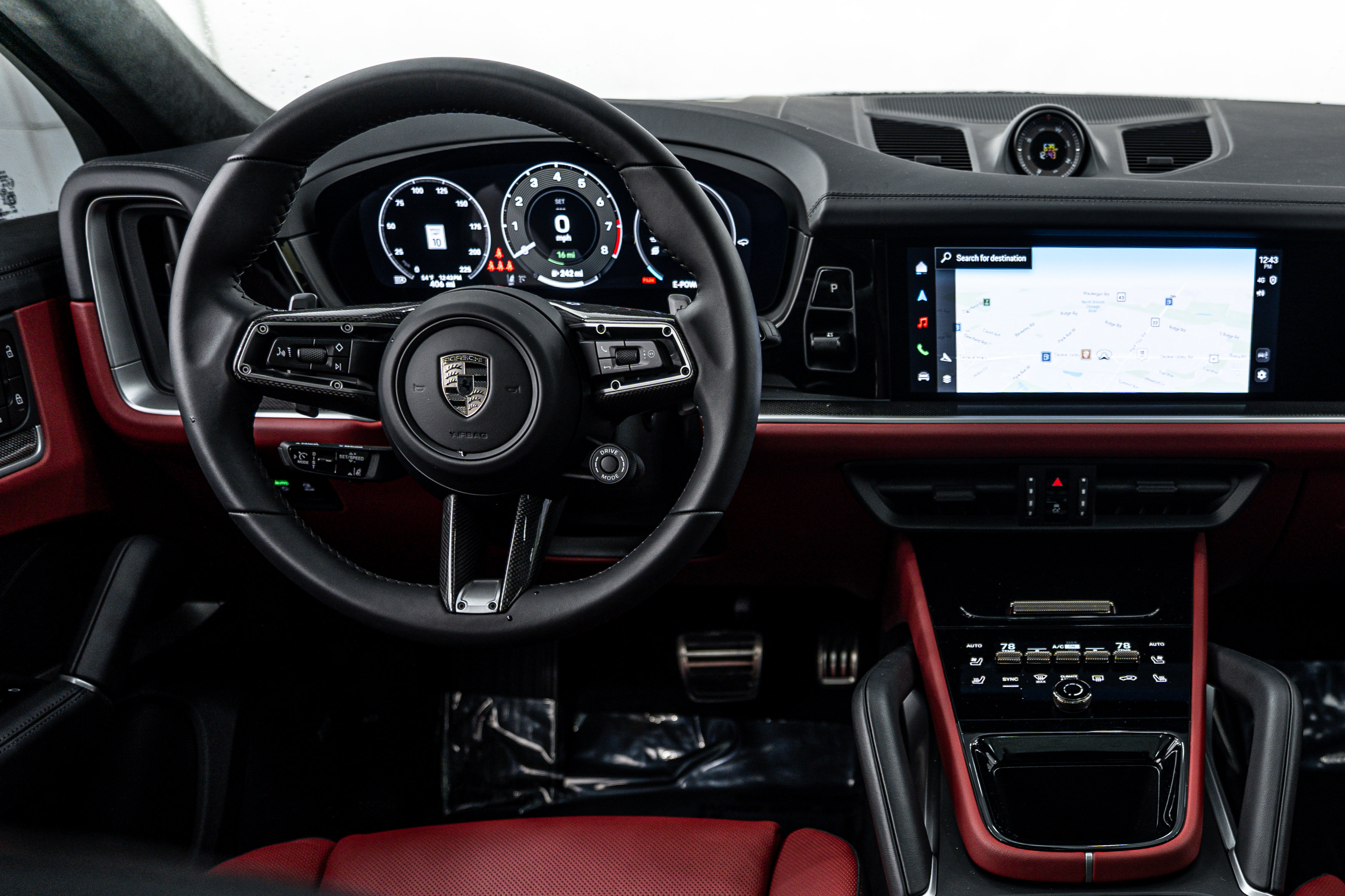 Certified 2026 Porsche Cayenne Turbo AWD/4WD image 13