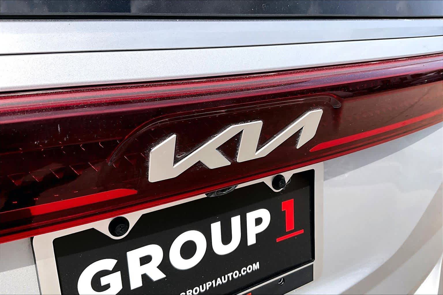 Used 2023 Kia Carnival LX FWD image 10