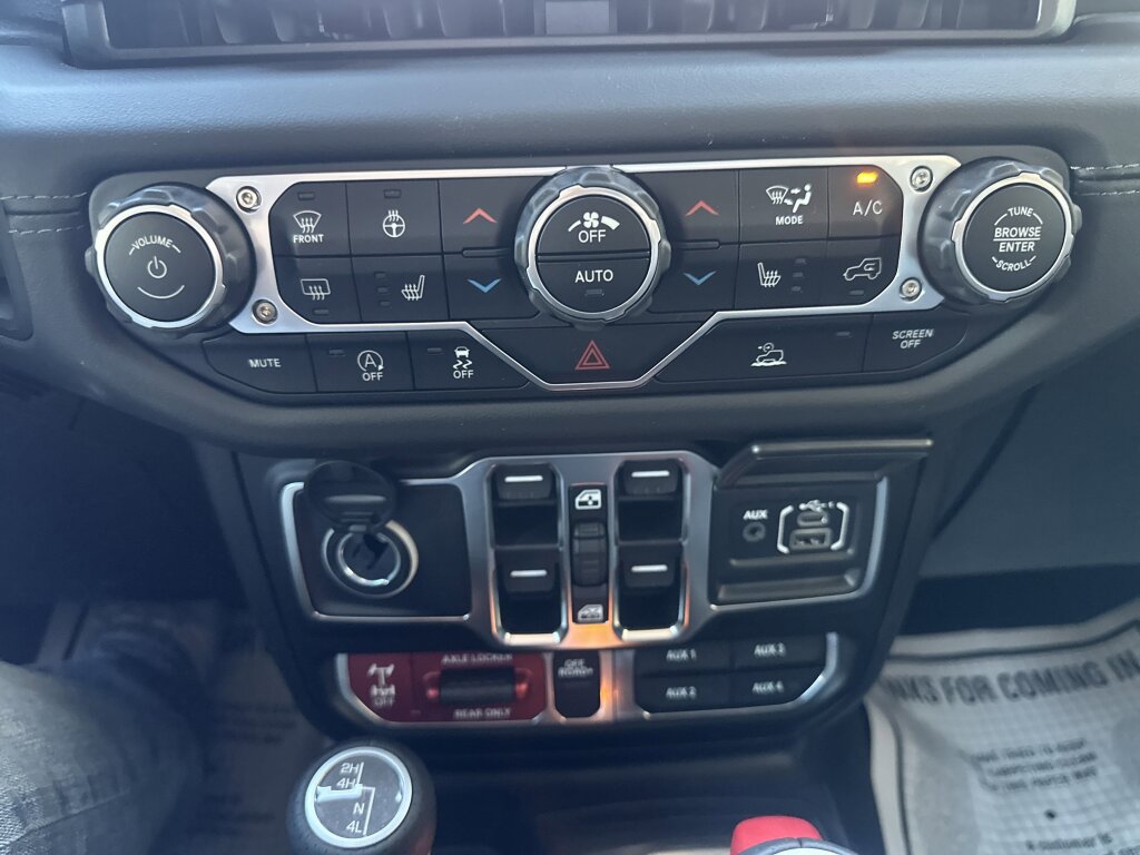New 2025 Jeep Gladiator Mojave w/ Convenience Group image 19