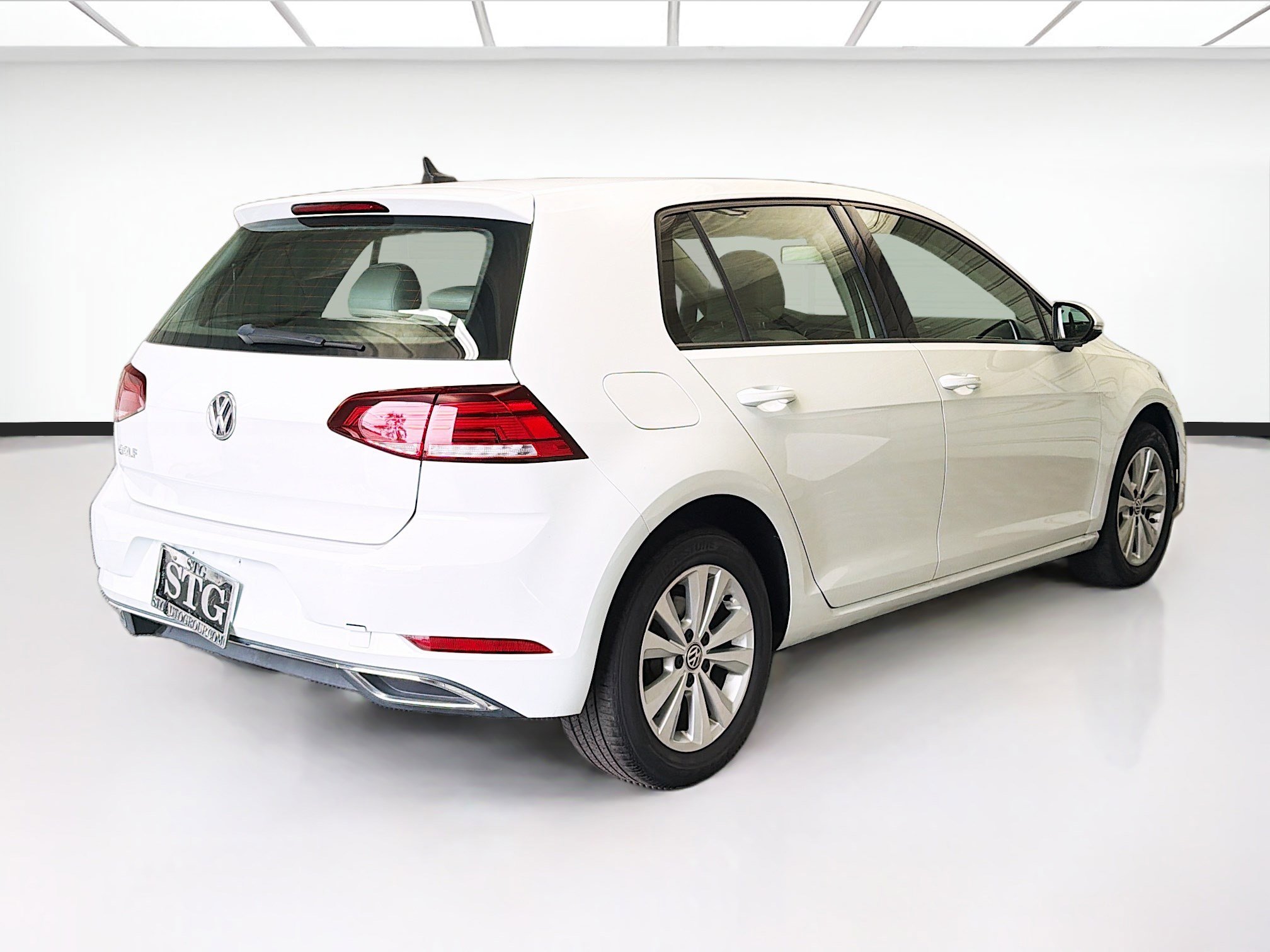 Used 2020 Volkswagen Golf 4-Door image 4