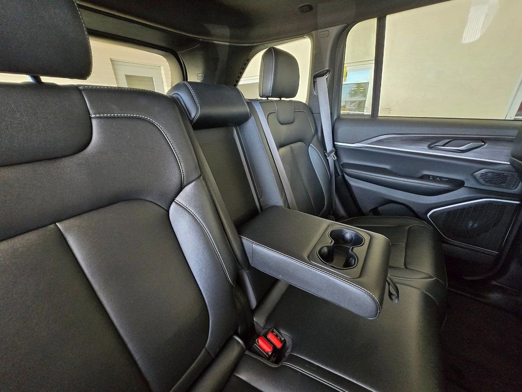 Used 2024 Jeep Grand Cherokee Limited 4xe image 28