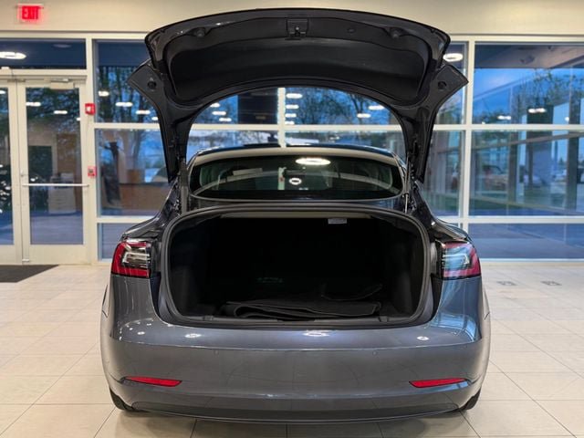 Used 2022 Tesla Model 3 Long Range AWD/4WD image 38