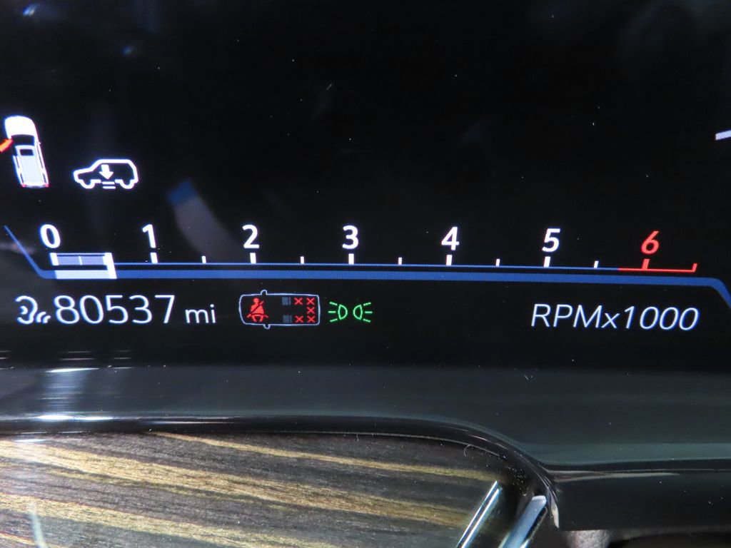Used 2022 Cadillac Escalade Sport w/ Touring Package AWD/4WD image 16