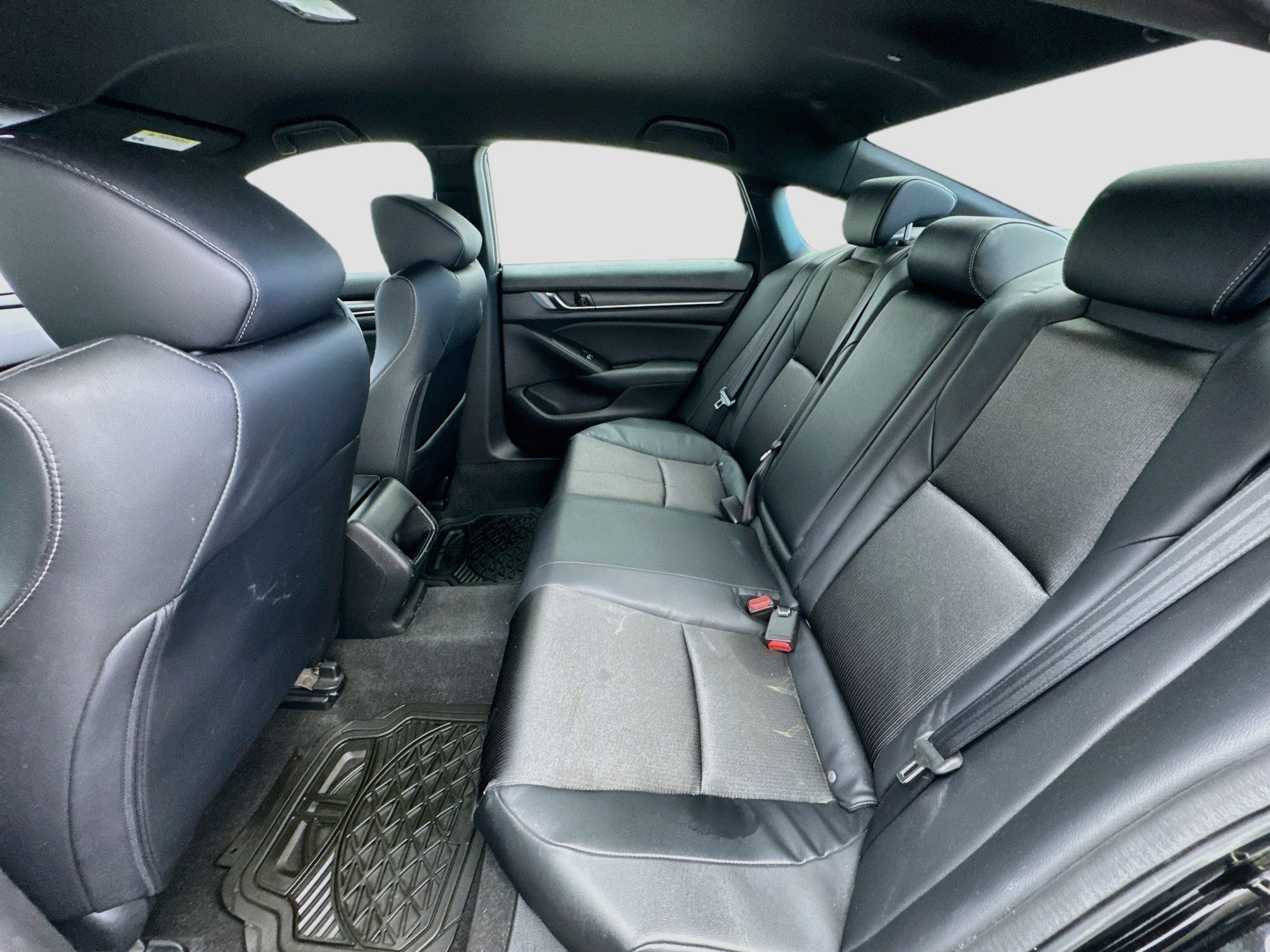 Used 2018 Honda Accord Sport image 15