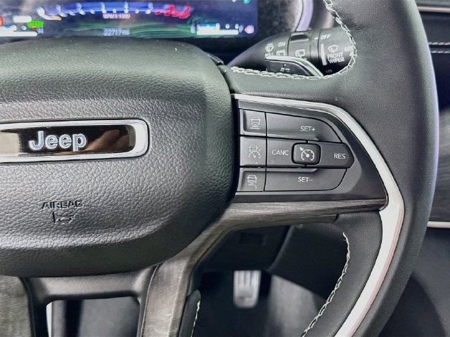 Used 2024 Jeep Grand Cherokee Limited 4xe AWD/4WD image 25