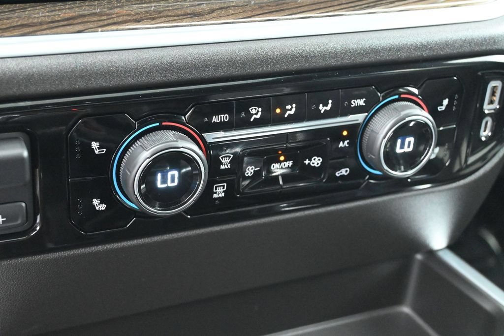 Used 2022 Chevrolet Silverado 1500 RST AWD/4WD image 29
