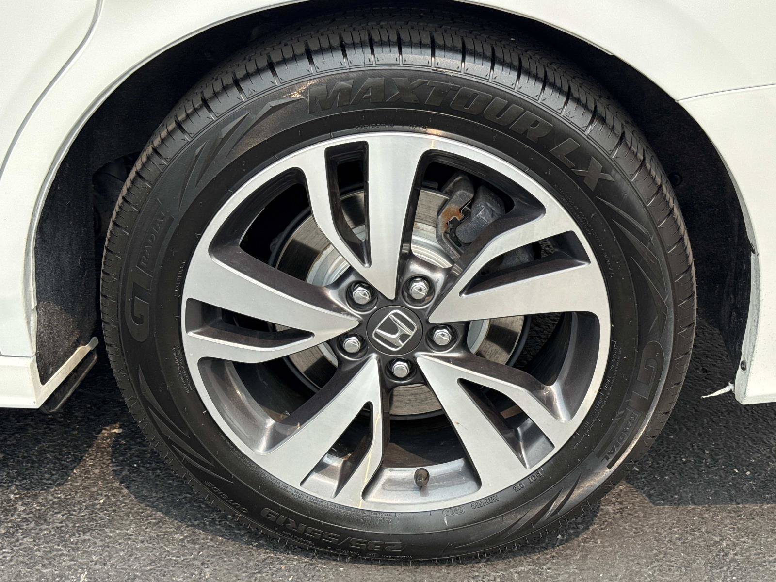 Used 2021 Honda Odyssey Touring image 12