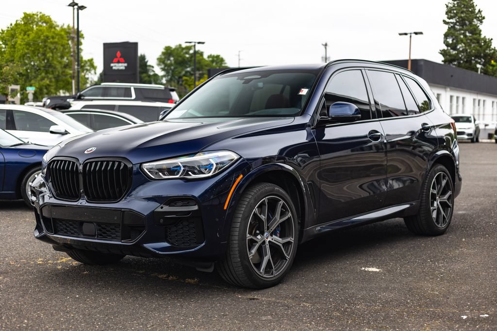 Used 2022 BMW X5 M50i w/ Executive Package AWD/4WD image 5