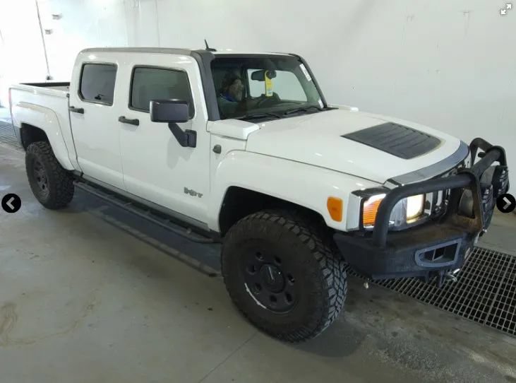 Used 2010 HUMMER H3T Adventure AWD/4WD image 3