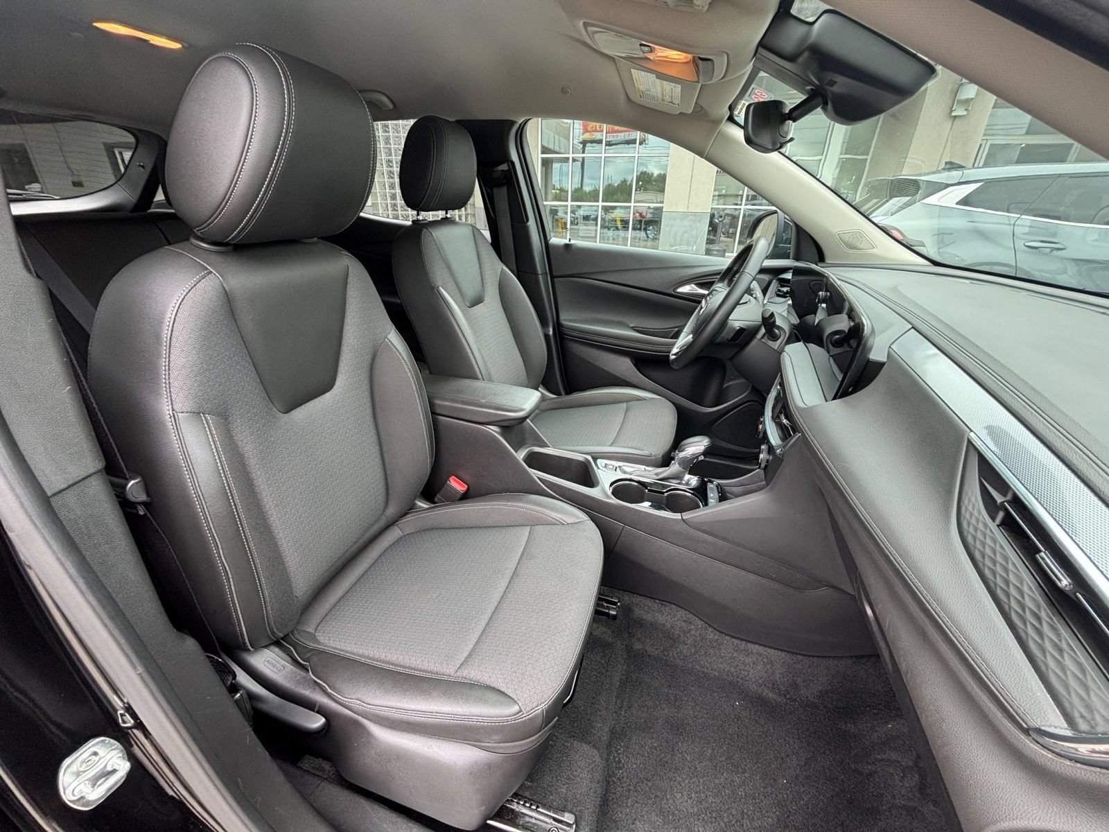 Used 2025 Buick Encore GX Preferred FWD image 36