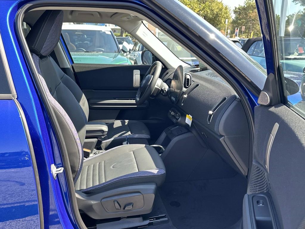 New 2025 MINI Cooper Countryman S w/ Comfort Package Max image 19