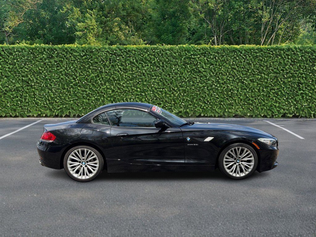 Used 2010 BMW Z4 sDrive35i RWD image 2