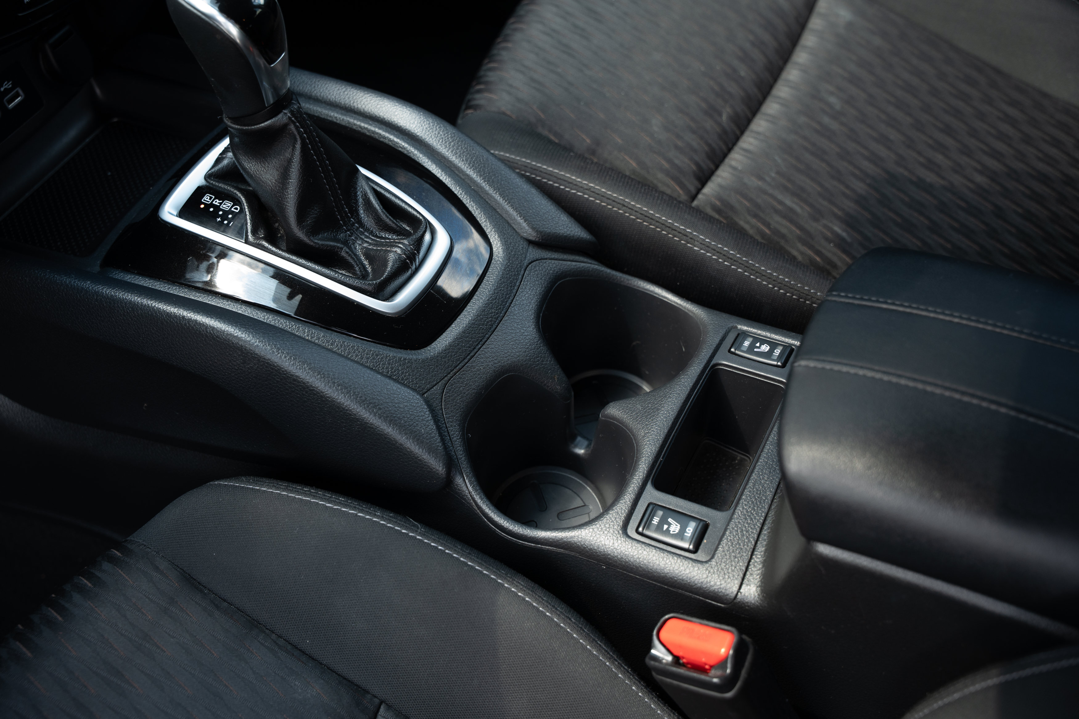 Used 2019 Nissan Rogue SV AWD/4WD image 12
