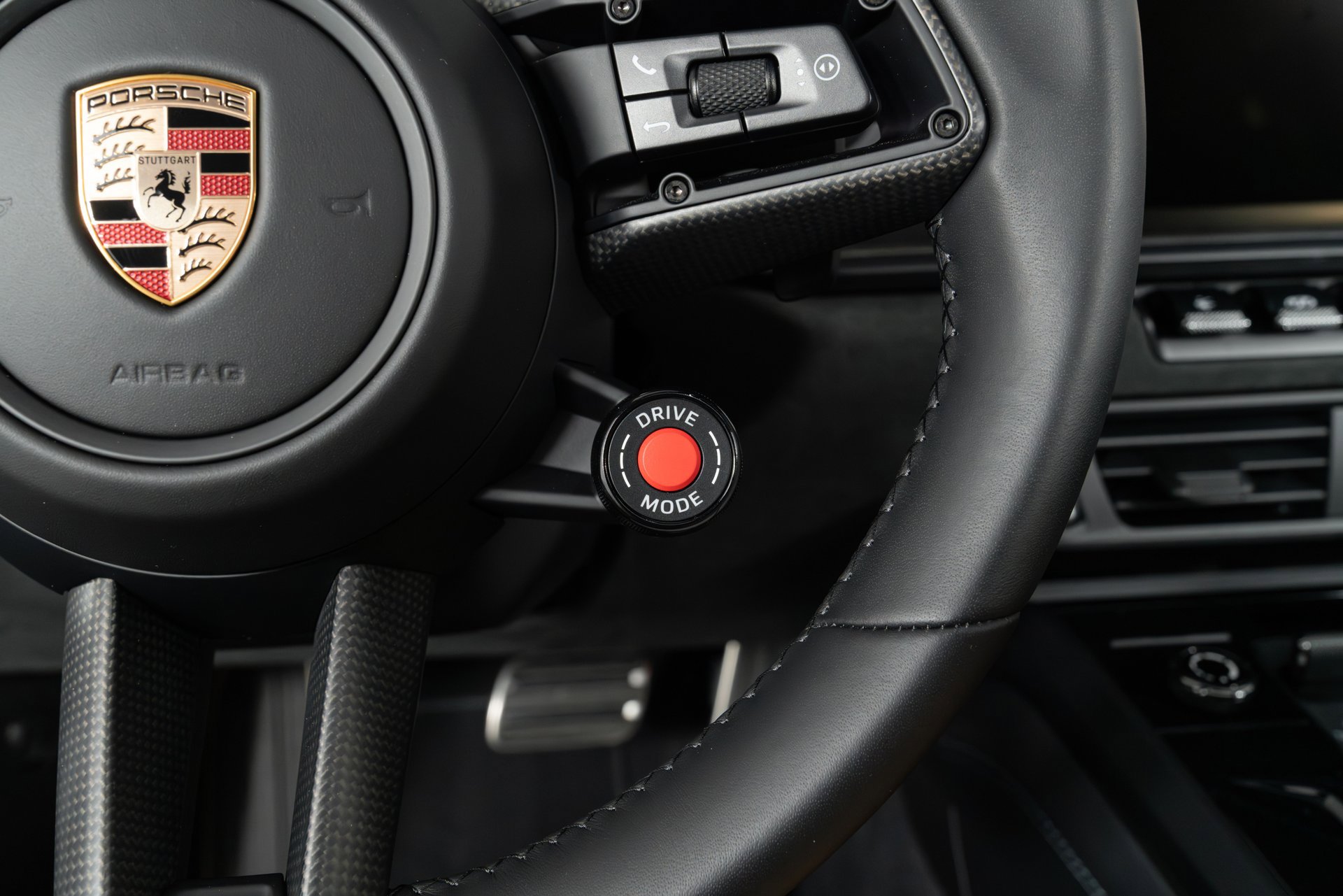 Used 2025 Porsche 911 Carrera GTS image 28