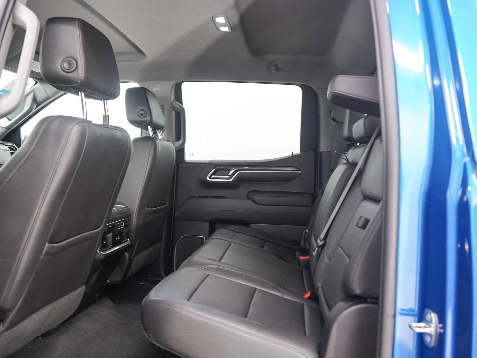 Used 2022 Chevrolet Silverado 1500 LTZ w/ Technology Package AWD/4WD image 15