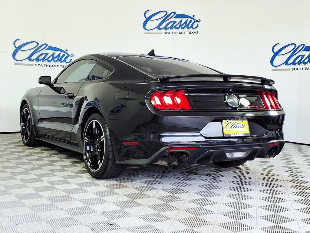 Used 2020 Ford Mustang GT Premium w/ Equipment Group 401A RWD image 2