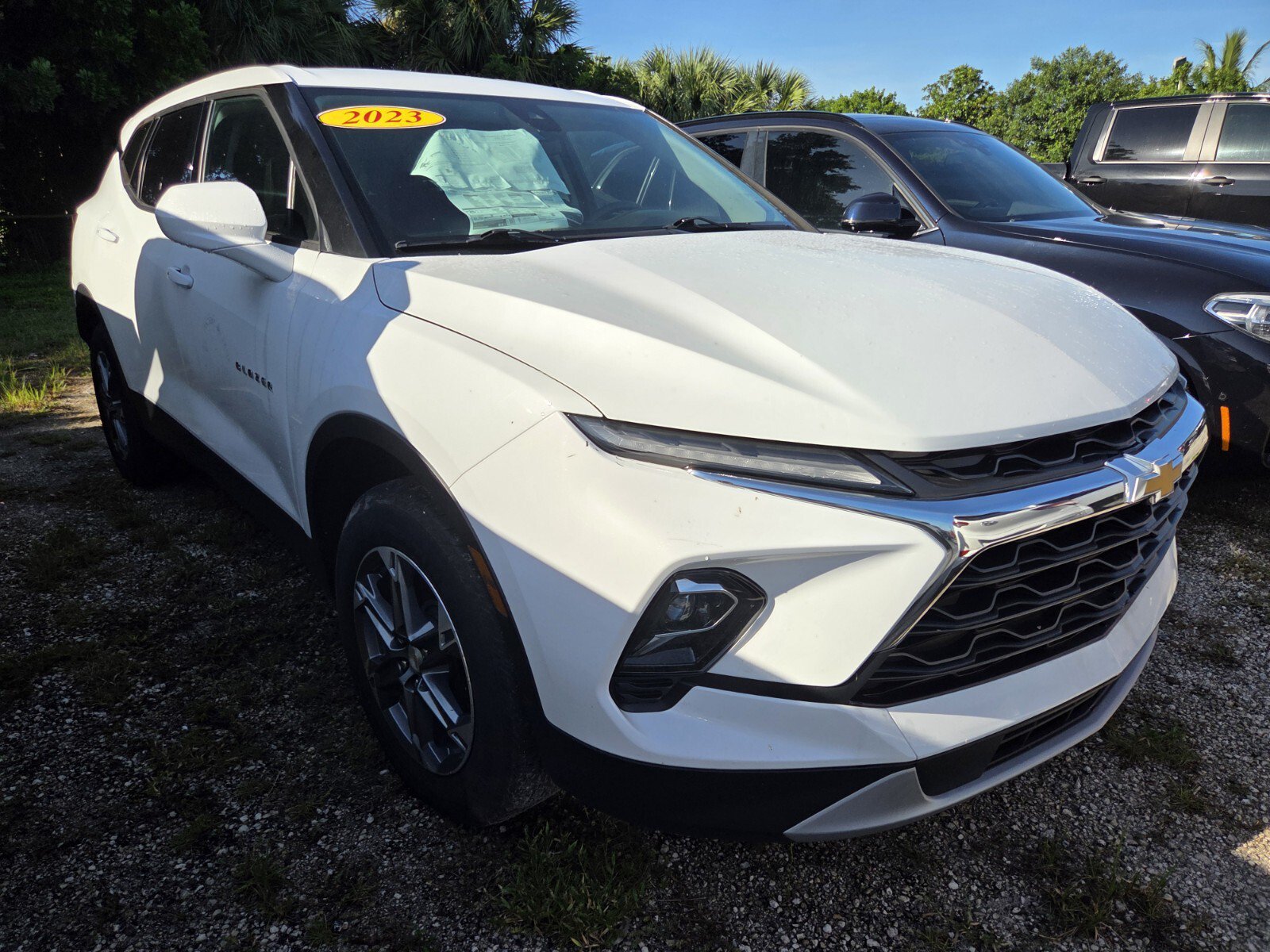 Used 2023 Chevrolet Blazer LT FWD image 2