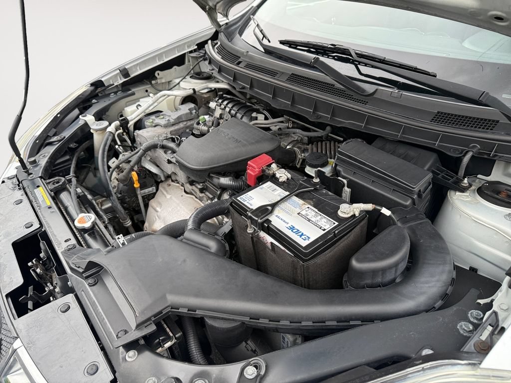 Used 2014 Nissan Rogue S AWD/4WD image 24