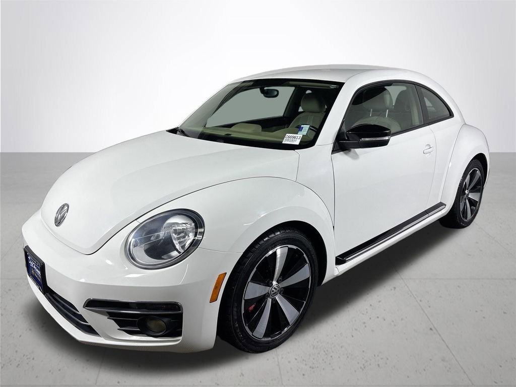 Used 2013 Volkswagen Beetle 2.0T image 2
