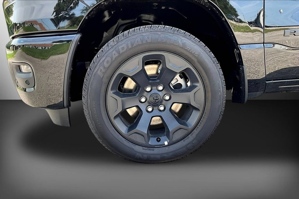 New 2026 RAM 1500 Express AWD/4WD image 13