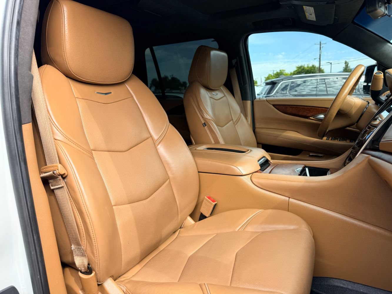 Used 2017 Cadillac Escalade Platinum AWD/4WD image 24
