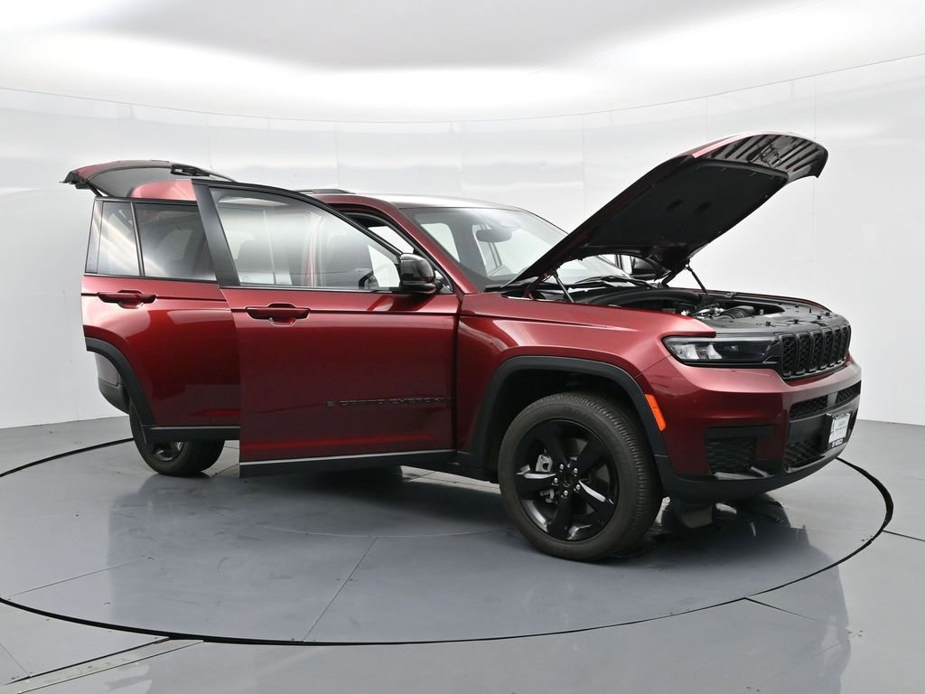 New 2023 Jeep Grand Cherokee L Laredo image 30