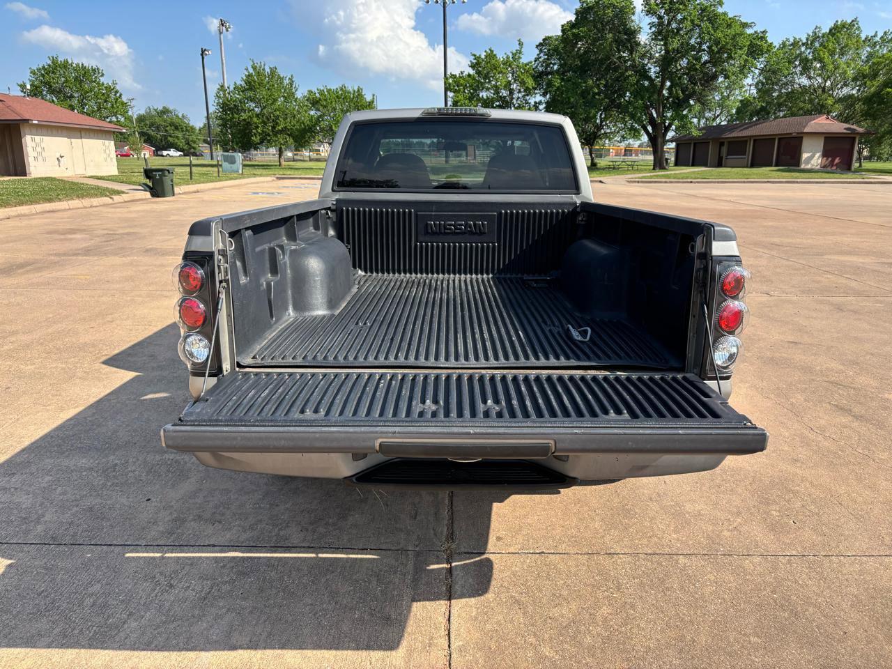Used 2003 Nissan Frontier XE w/ XE Pwr Pkg RWD image 26